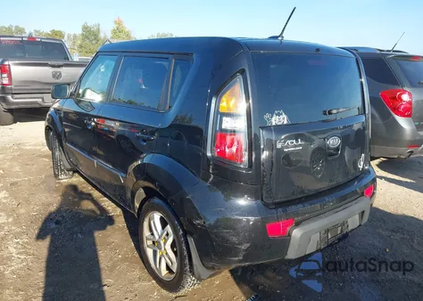 2011 Kia Soul + z USA, uszkodzony, nr VIN KNDJT2A20B7734381